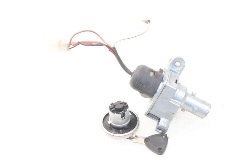 photo de KIT SERRURE CLE NEIMAN YAMAHA YP MAJESTY 125 (1998 - 2001) - Zoom état d’usage