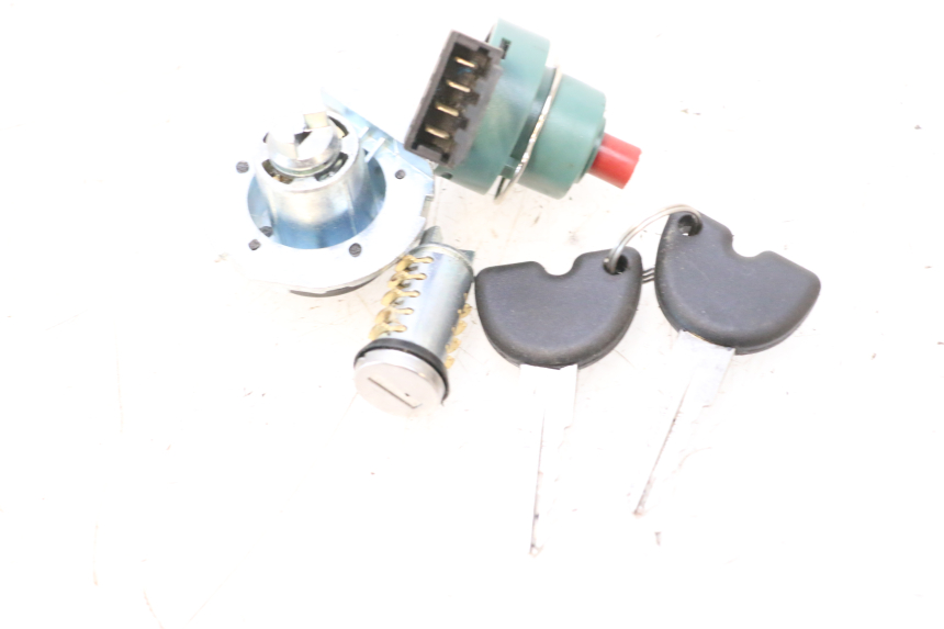 photo de KIT SERRURE CLE NEIMAN PIAGGIO ZIP 4T 50 (2018 - 2020) - Pièce contrôlée