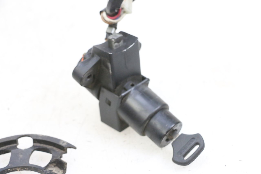 photo de KIT SERRURE CLE NEIMAN KAWASAKI ZR 7 750 (1999 - 2001) - Détail de la pièce