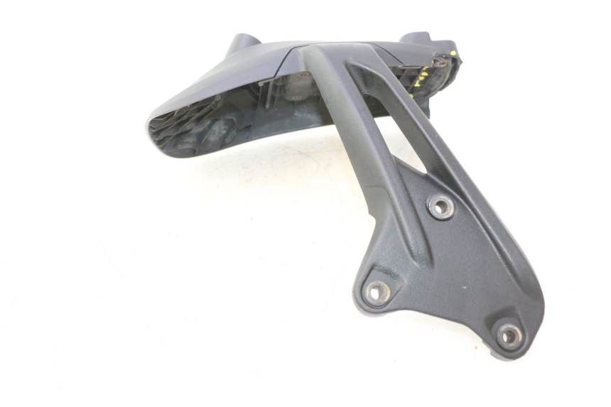 photo de LECHE ROUE PIAGGIO MP3 HPE 530 (2022 - 2026) - Gros plan technique