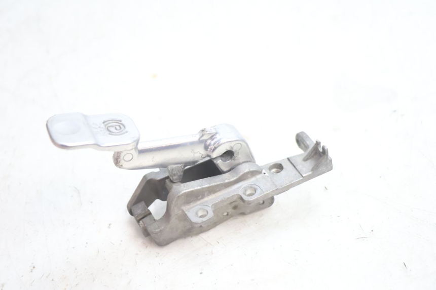 photo de LEVIER FREIN PARKING GILERA GP 800 (2007 - 2013) - Détail de la pièce