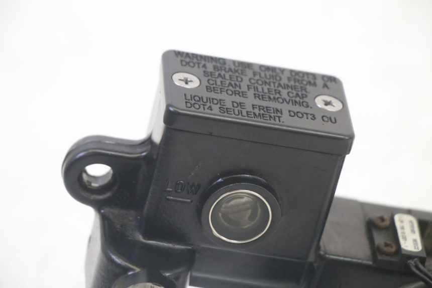 photo de LEVIER FREIN PARKING LIGIER PULSE 3 1 (2014 - 2020) - Détail de la pièce