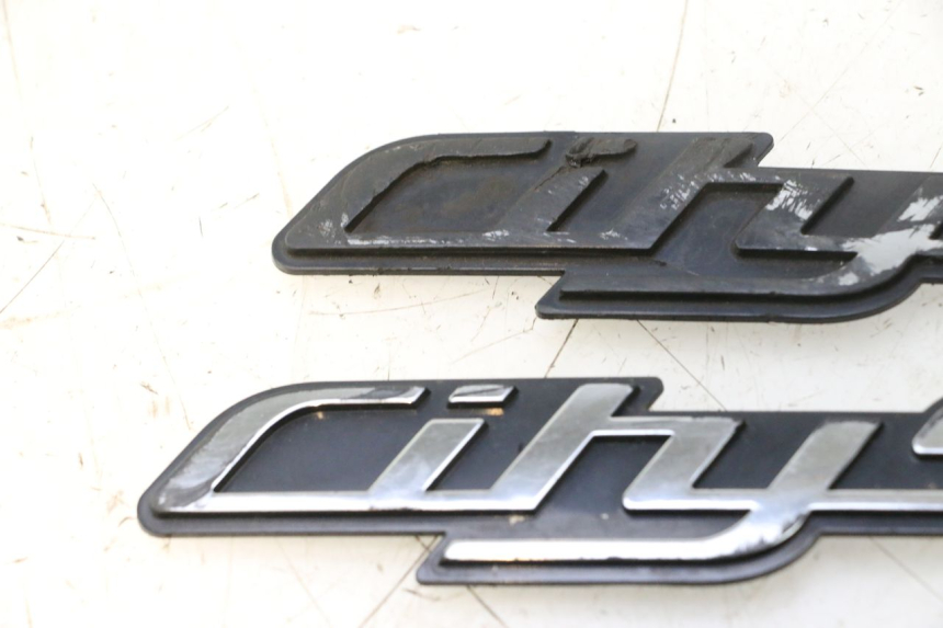 photo de LOGO MARQUE PEUGEOT CITYSTAR 2T 50 (2018 - 2021) - Autre angle de vue