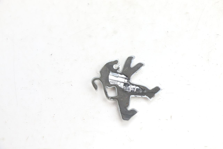 photo de LOGO MARQUE PEUGEOT KISBEE 4T 50 (2018 - 2022) - Zoom état d’usage