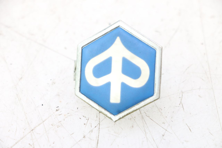 photo de LOGO MARQUE PIAGGIO X8 STREET 125 (2006 - 2007) - Vue principale