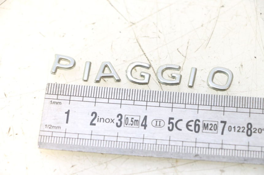 photo de LOGO MARQUE PIAGGIO ZIP 4T 50 (2018 - 2020) - Détail de la pièce