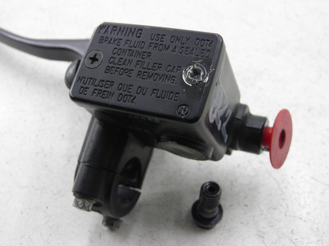 photo de MAITRE CYLINDRE FREIN ARRIERE HONDA FES S-WING SWING ABS 125 (2007 - 2015)