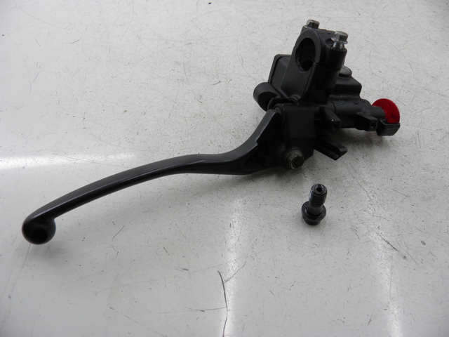 photo de MAITRE CYLINDRE FREIN ARRIERE HONDA FES S-WING SWING ABS 125 (2007 - 2015)