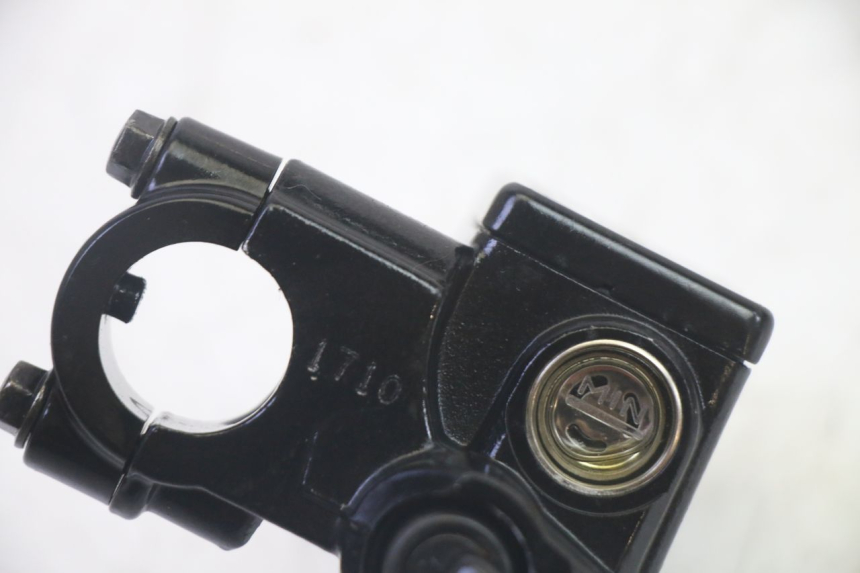 photo de MAITRE CYLINDRE AVANT KYMCO AGILITY 4T 50 (2018 - 2022) - Points de fixation