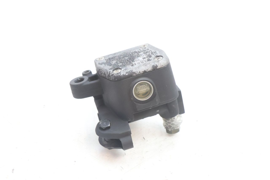 photo de MAITRE CYLINDRE AVANT APRILIA ATLANTIC S 125 (2010 - 2013) - Autre angle de vue