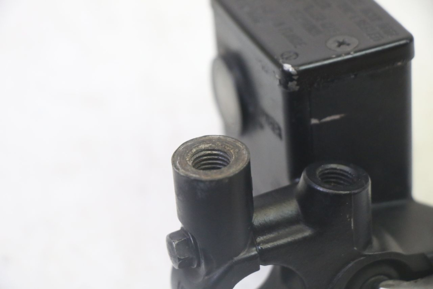 photo de MAITRE CYLINDRE AVANT SUZUKI BURGMAN 125 (2007 - 2014)