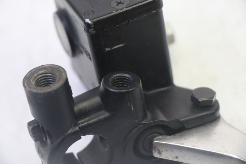 photo de MAITRE CYLINDRE AVANT SUZUKI BURGMAN 125 (2007 - 2014)