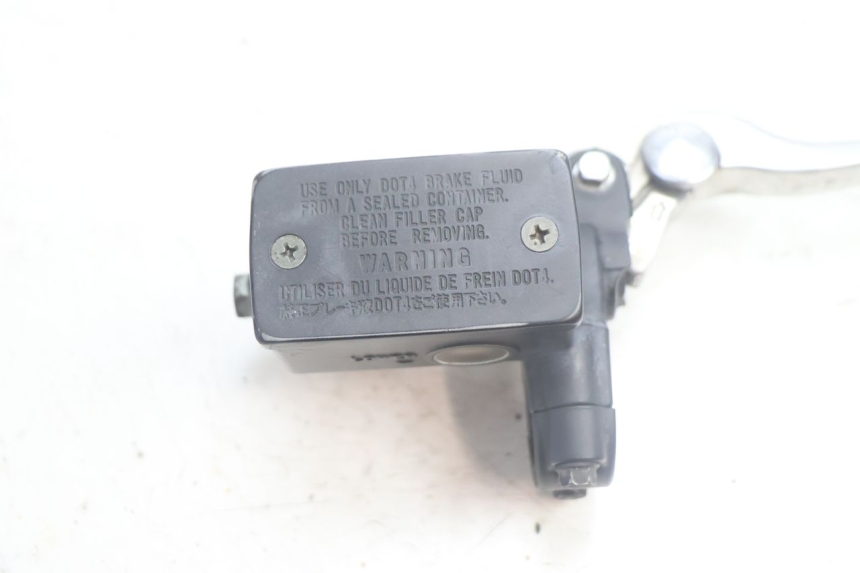 photo de MAITRE CYLINDRE AVANT SUZUKI BURGMAN EXECUTIVE ABS 650 (2006 - 2012) - Détail de la pièce