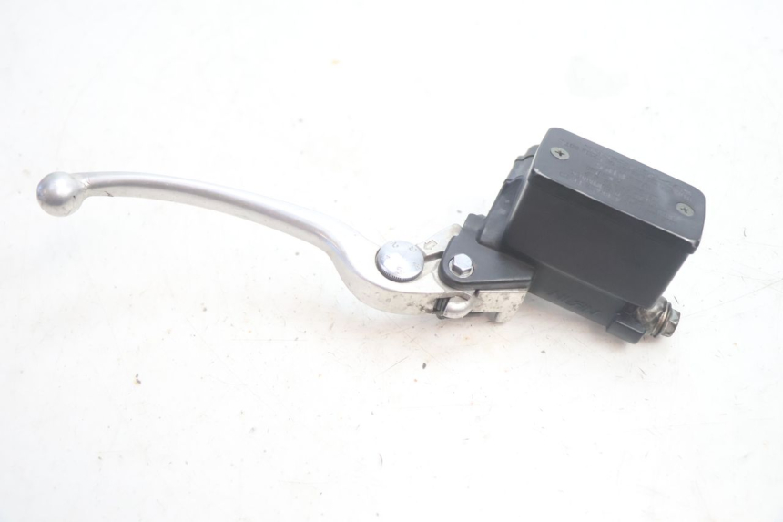 photo de MAITRE CYLINDRE AVANT SUZUKI BURGMAN EXECUTIVE ABS 650 (2006 - 2012) - Autre angle de vue