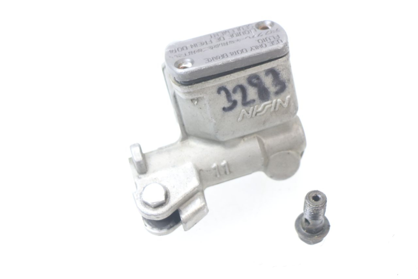 photo de MAITRE CYLINDRE AVANT HONDA CRF CR-F 450 (2001 - 2005) - Détail de la pièce