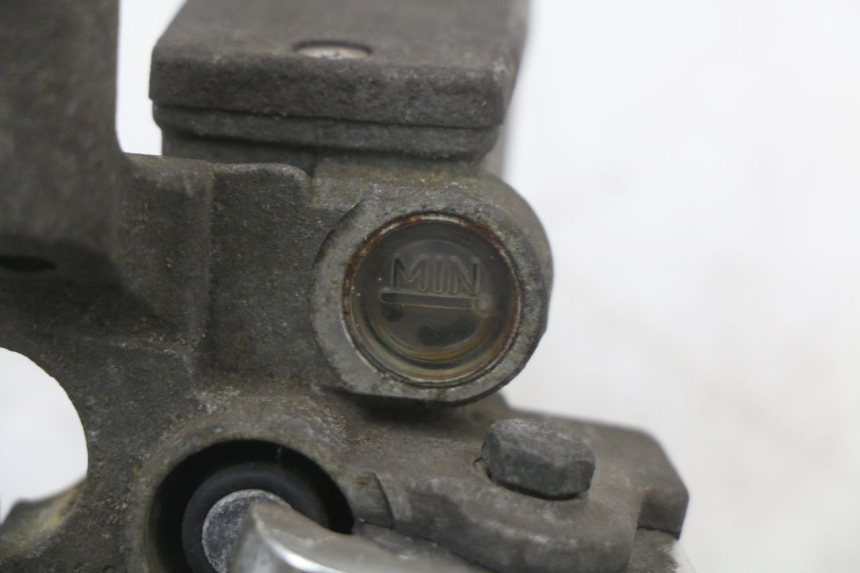 photo de MAITRE CYLINDRE AVANT YAMAHA CYGNUS X 125 (2004 - 2007) - Points de fixation