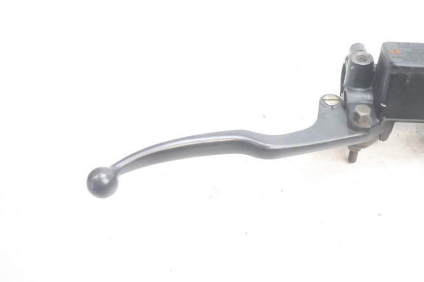photo de MAITRE CYLINDRE AVANT SUZUKI DR S 600 (1985 - 1989) - État de surface