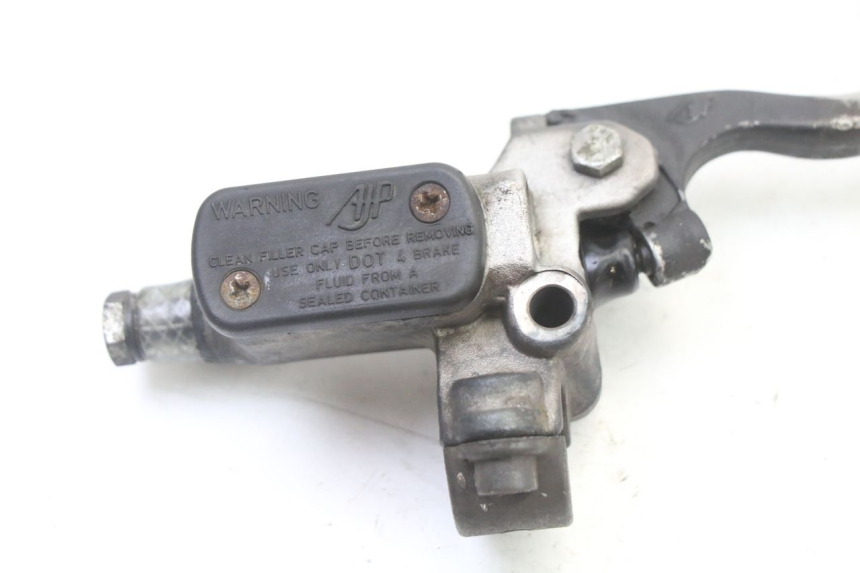 photo de MAITRE CYLINDRE AVANT PEUGEOT ELYSEO 125 (1999 - 2004)