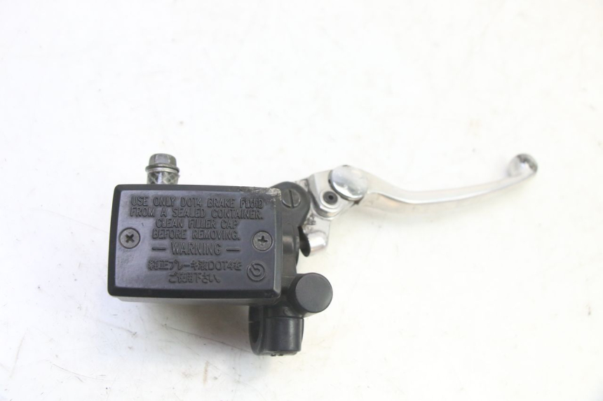 photo de MAITRE CYLINDRE AVANT YAMAHA FZ6 FAZER S2 600 (2007 - 2011)