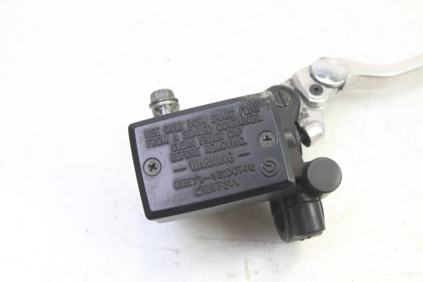 photo de MAITRE CYLINDRE AVANT YAMAHA FZ6 FAZER S2 600 (2007 - 2011)