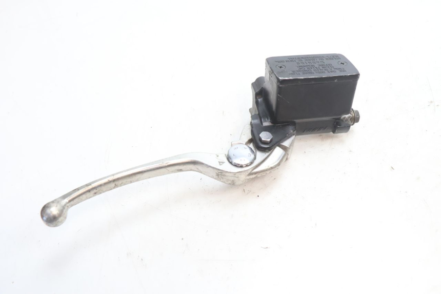 photo de MAITRE CYLINDRE AVANT SUZUKI GSR 600 (2005 - 2012) - Autre angle de vue