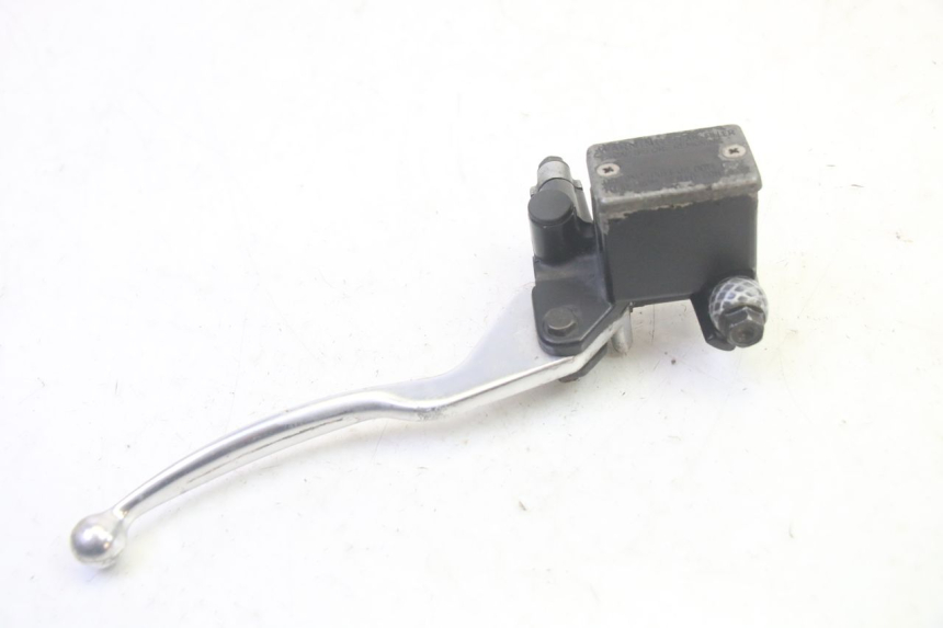 photo de MAITRE CYLINDRE AVANT SYM GTS EVO 125 (2009 - 2013) - Vue d’ensemble