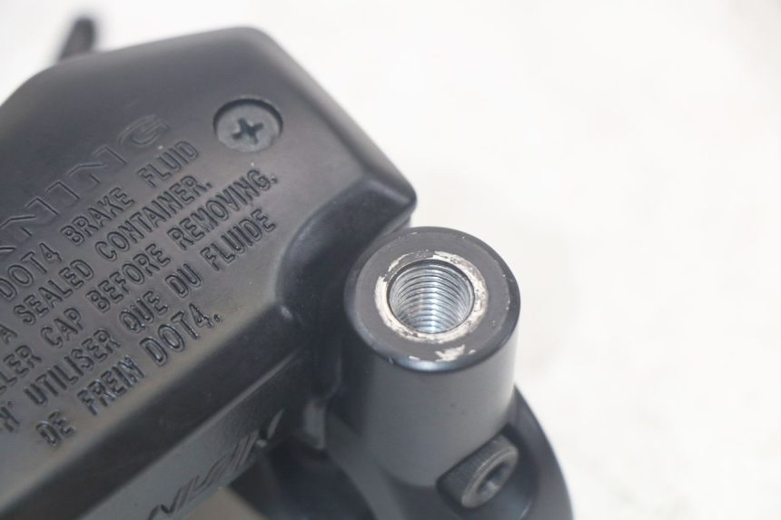 photo de MAITRE CYLINDRE AVANT KAWASAKI ER-6 ER6 N 650 (2012 - 2016)