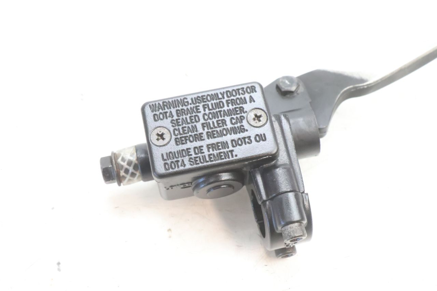 photo de MAITRE CYLINDRE AVANT PEUGEOT KISBEE 2T 50 (2010 - 2017) - Détail de la pièce