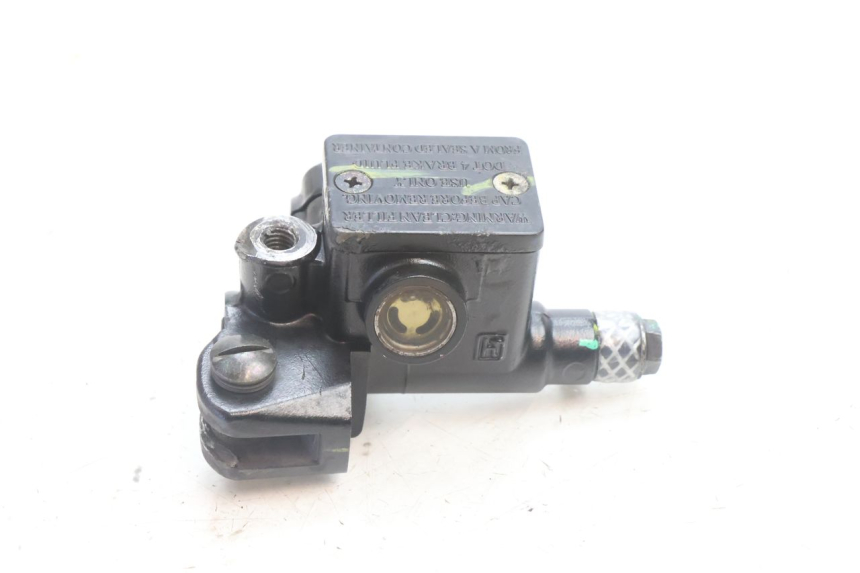 photo de MAITRE CYLINDRE AVANT PIAGGIO LIBERTY IGET 4T 50 (2021 - 2025) - Gros plan technique