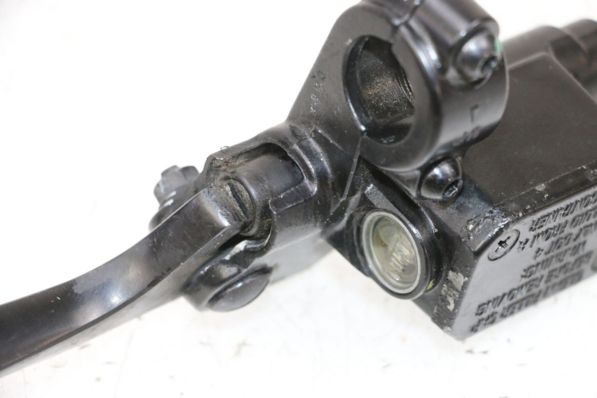 photo de MAITRE CYLINDRE AVANT PIAGGIO MP3 HPE 300 (2019 - 2026) - Gros plan technique