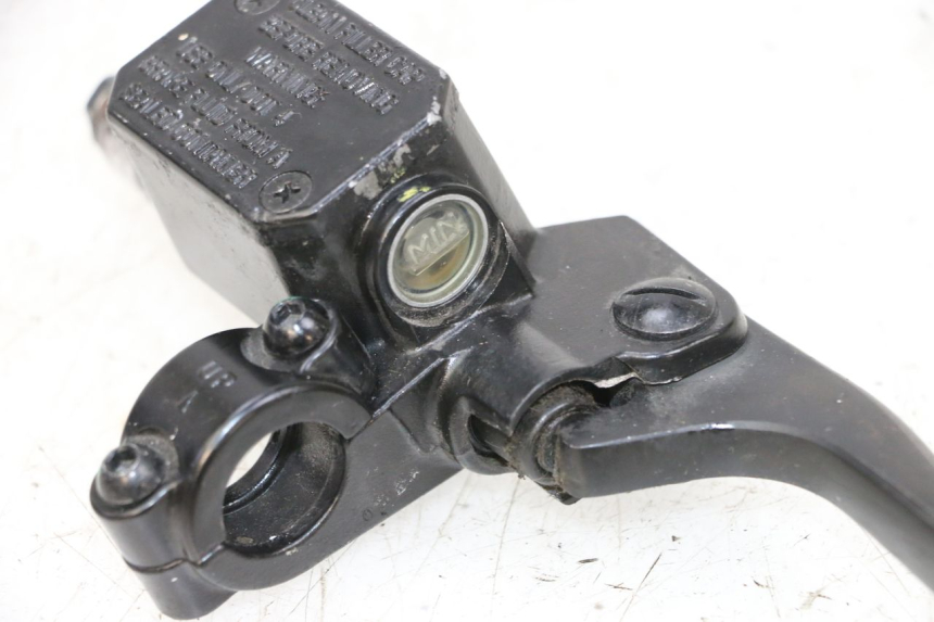 photo de MAITRE CYLINDRE AVANT PIAGGIO MP3 HPE 300 (2019 - 2026) - Points de fixation