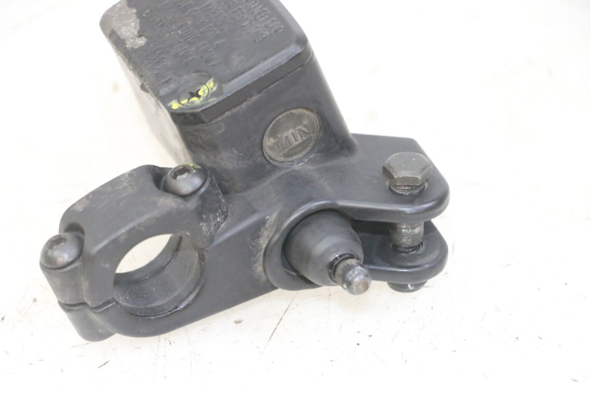 photo de MAITRE CYLINDRE AVANT PIAGGIO MP3 LT 300 (2010 - 2016) - Autre angle de vue