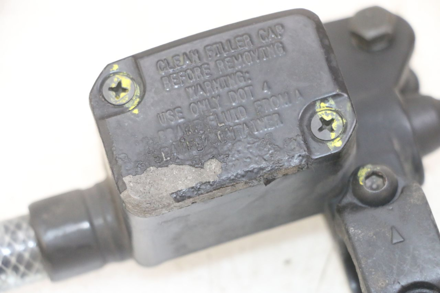 photo de MAITRE CYLINDRE AVANT PIAGGIO MP3 LT 300 (2010 - 2016) - Gros plan technique