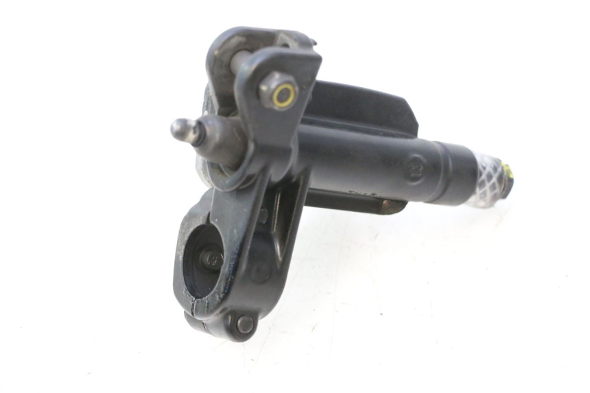 photo de MAITRE CYLINDRE AVANT PIAGGIO MP3 500 (2011 - 2015) - Autre angle de vue
