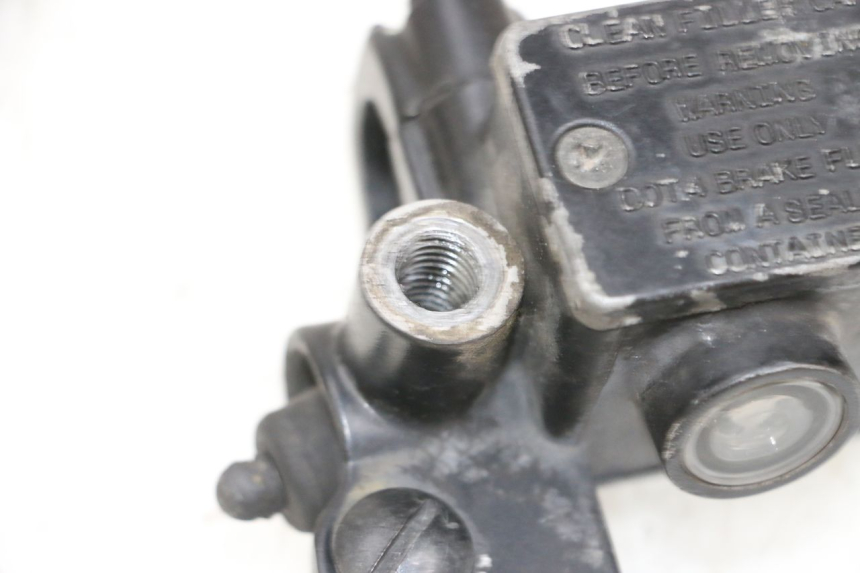 photo de MAITRE CYLINDRE AVANT PIAGGIO NEW TYPHOON 50 (2018 - 2021) - Gros plan technique