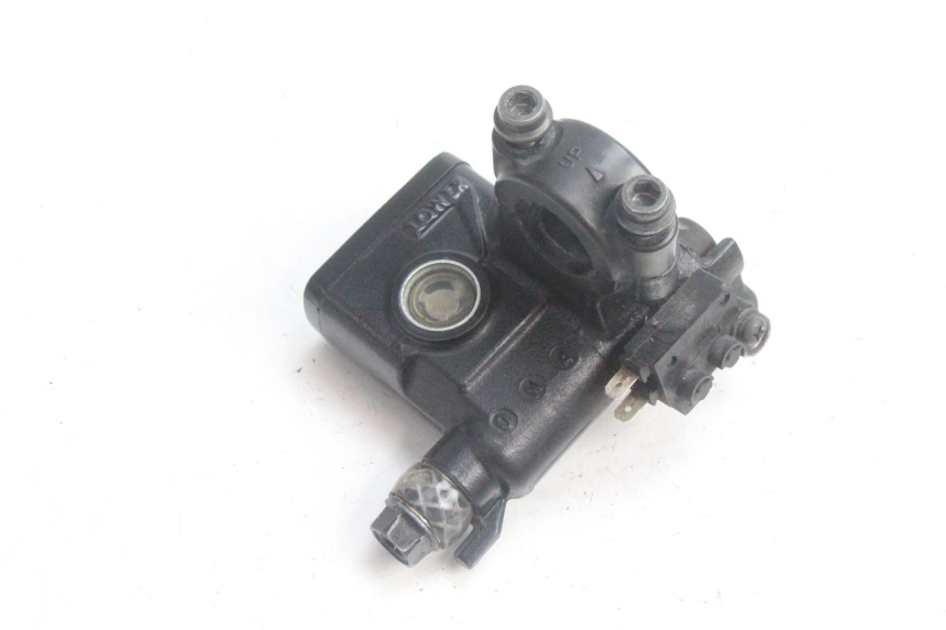 photo de MAITRE CYLINDRE AVANT HONDA PCX (JF28) 125 (2009 - 2011) - Vue d’ensemble