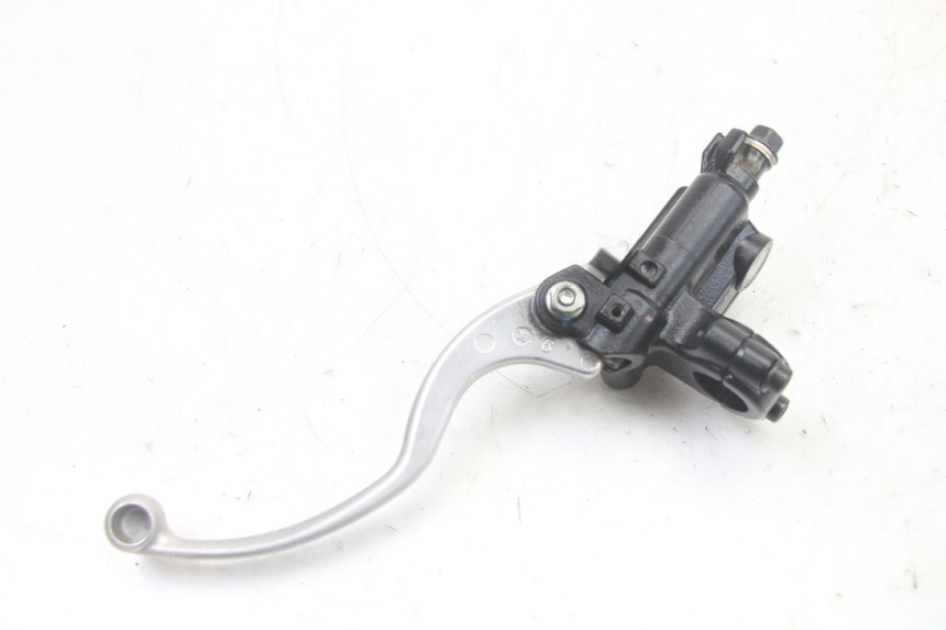 photo de MAITRE CYLINDRE AVANT HONDA PCX (JF57/JF64) 125 (2014 - 2018) - Points de fixation