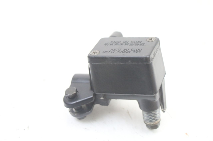 photo de MAITRE CYLINDRE AVANT KYMCO PEOPLE S 125 (2000 - 2008)