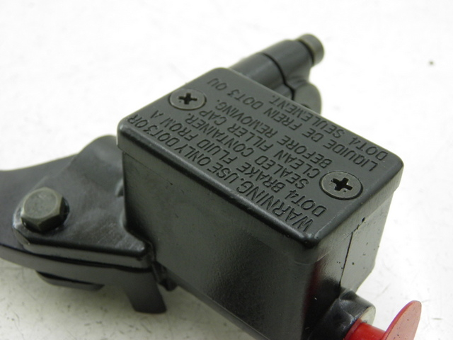 photo de MAITRE CYLINDRE AVANT PEUGEOT KISBEE 4T 50 (2010 - 2017)