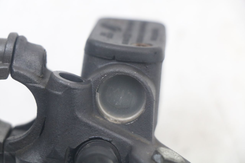 photo de MAITRE CYLINDRE AVANT PEUGEOT SPEEDFIGHT 100 (1997 - 2007)