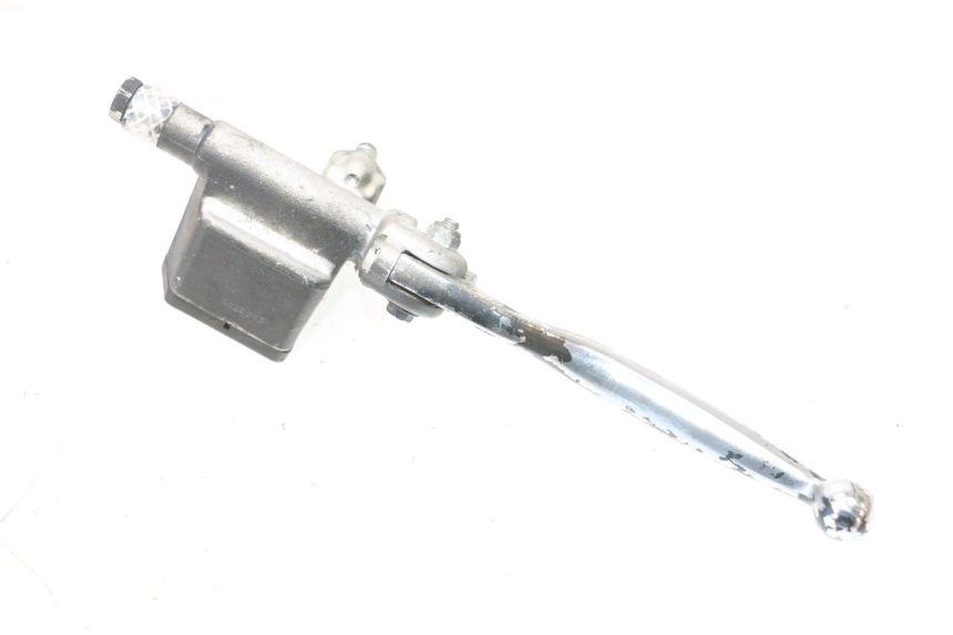 photo de MAITRE CYLINDRE AVANT PEUGEOT SATELIS COMPRESSOR K15 125 (2006 - 2009) - Détail de la pièce