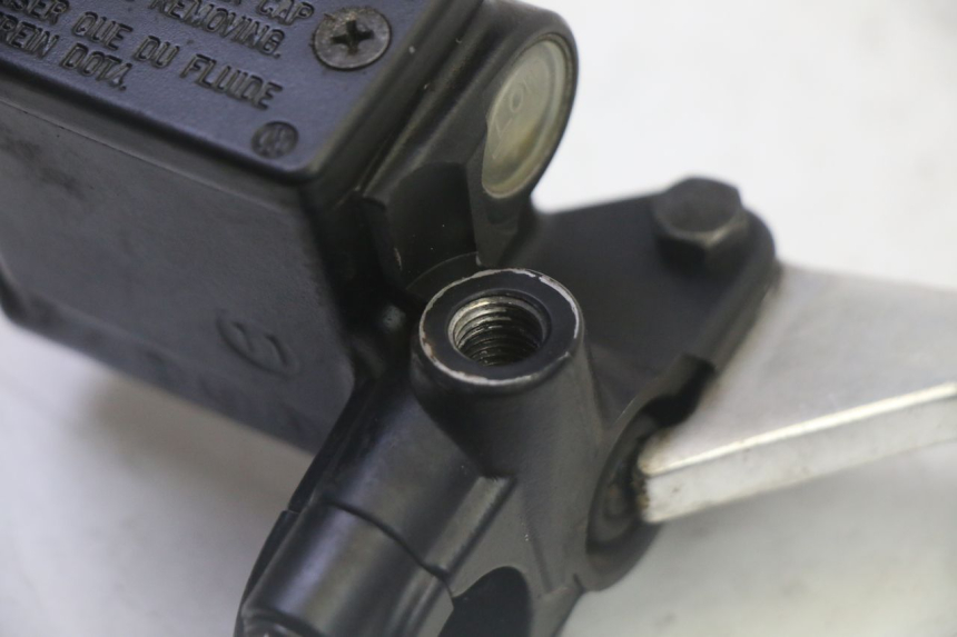 photo de MAITRE CYLINDRE AVANT PEUGEOT SATELIS 125 (2010 - 2012)