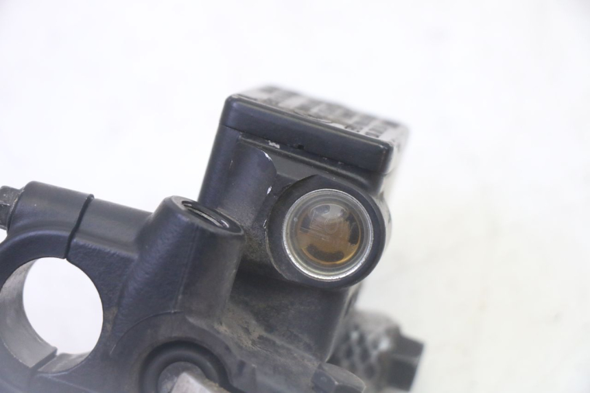 photo de MAITRE CYLINDRE AVANT PEUGEOT SATELIS 125 (2006 - 2009)