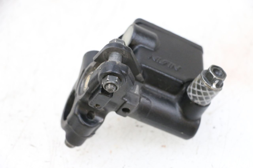 photo de MAITRE CYLINDRE AVANT PEUGEOT SATELIS 125 (2013 - 2018) - Détail de la pièce