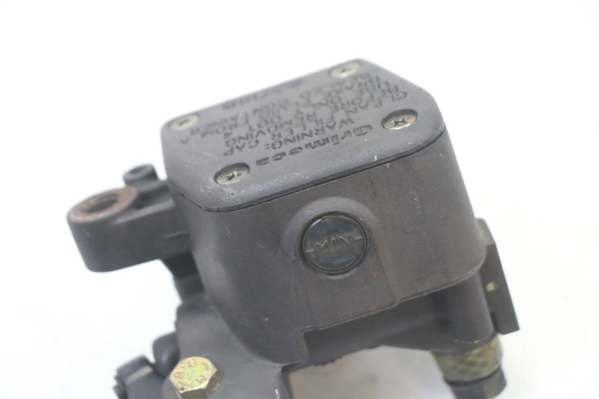 photo de MAITRE CYLINDRE AVANT APRILIA SCARABEO GT TOURING 125 (1999 - 2005)
