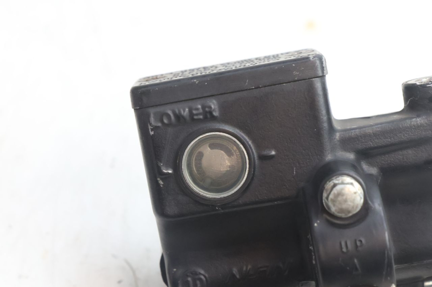 photo de MAITRE CYLINDRE AVANT HONDA SH 125 (2001 - 2003) - Zoom état d’usage