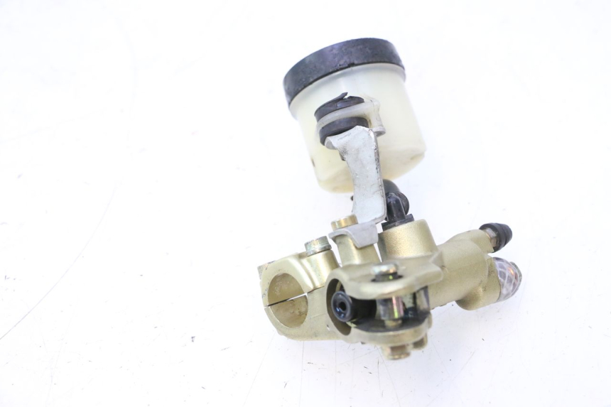 photo de MAITRE CYLINDRE AVANT DUCATI SS IE DS CARENEE 1000 (2002 - 2006) - Points de fixation