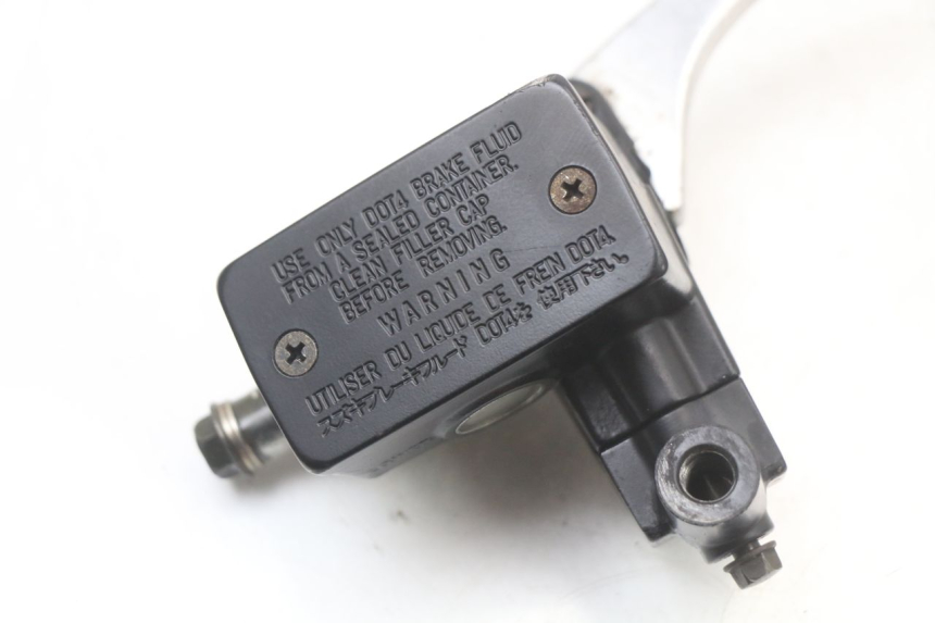 photo de MAITRE CYLINDRE AVANT SUZUKI VL INTRUDER 125 (2004 - 2007)
