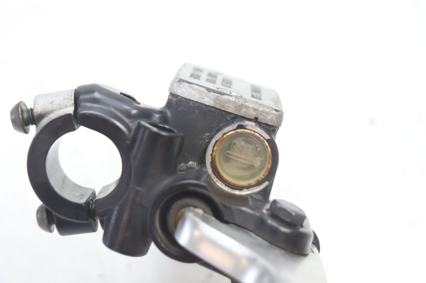 photo de MAITRE CYLINDRE AVANT PEUGEOT TKR TREKKER FURIOUS 50 (2005 - 2014) - Gros plan technique