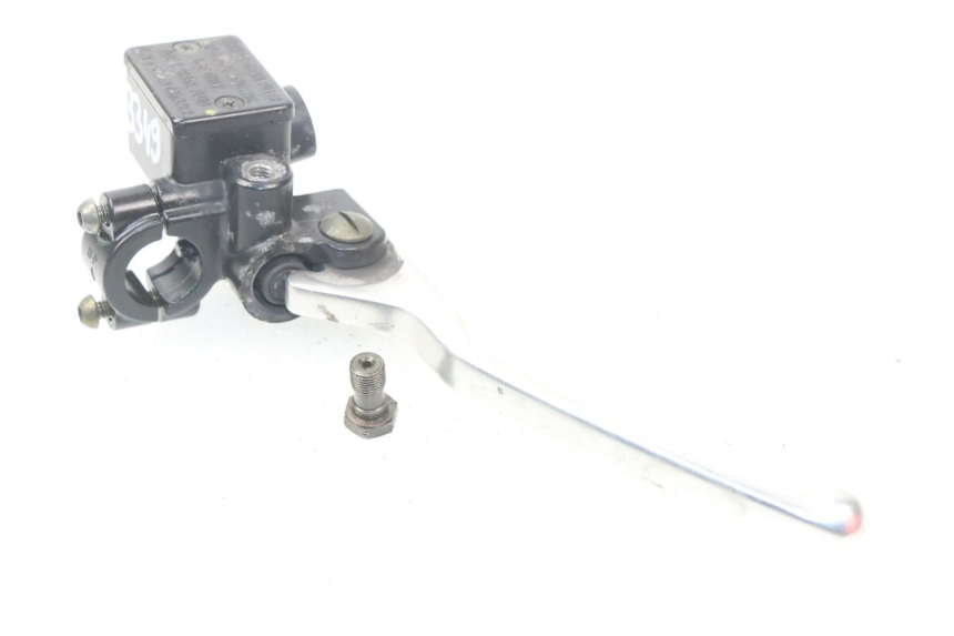 photo de MAITRE CYLINDRE AVANT PIAGGIO VESPA GTS SUPER IE 125 (2009 - 2016) - Gros plan technique